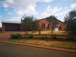 3 Bed House in Raslouw Glen