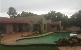3 Bedroom House in Wendywood
