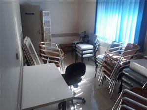 200 m² Commercial space in Essenwood
