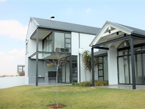 4 Bed House in Midstream Hill