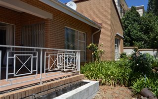 4 Bedroom House in Dan Pienaar