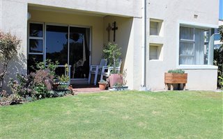 2 Bedroom Apartment in Greenways Golf Estate