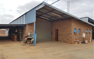 769 m² Industrial space in Rosslyn