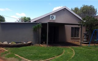 3 Bedroom House in South Ridge