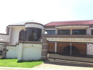 4 Bedroom House in Glenvista