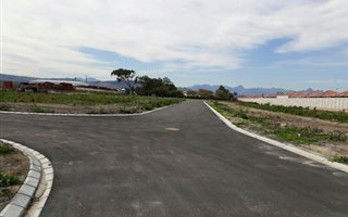 1.3 ha Land available in Kuilsriver