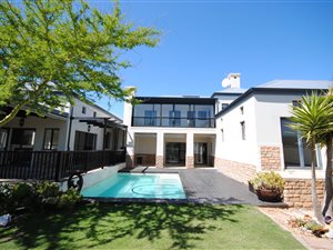 6 Bed House in Atlantic Beach Golf Estate