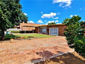 4 Bed House in Annadale