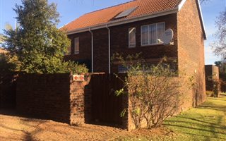 2 Bedroom Duplex in Garsfontein