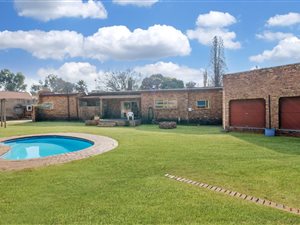 4 Bed House in Bergsig