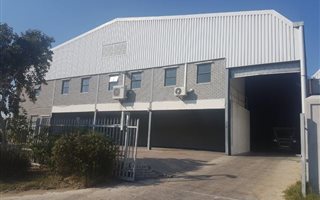800 m² Industrial space in Killarney Gardens
