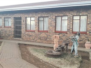 3 Bed House in Meyerton Park