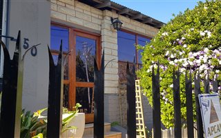2 Bedroom House in Newlands
