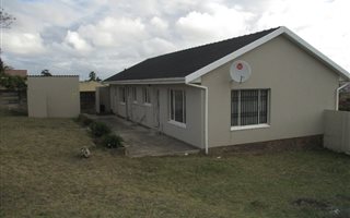 3 Bedroom House in Amalinda