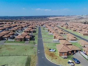 3 Bedroom House in Mnandi AH