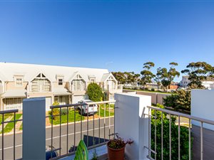 2 Bed Townhouse in Strand Central