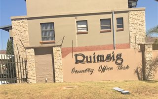 190 m² Office Space in Ruimsig