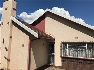 4 Bed House in Bosmont