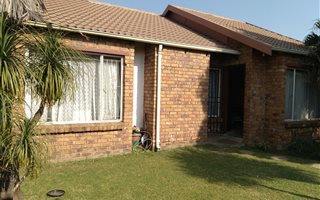 3 Bedroom Cluster in Dalpark