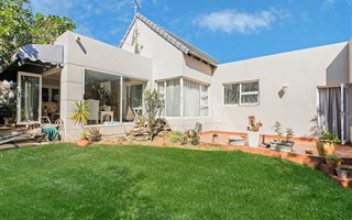 2 Bedroom House in Cedar Lakes