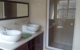 3 Bedroom Apartment in Serala View