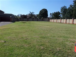 527 m² Land available in Lilianton