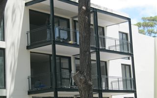 2 Bedroom Apartment in Somerset West Central