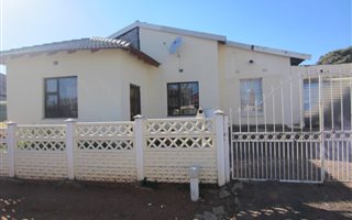 3 Bedroom House in Roodepoort Central
