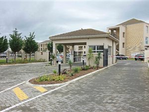 2 Bed Apartment in Kraaifontein Central