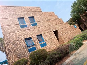 782 m² Industrial space in Randjesfontein