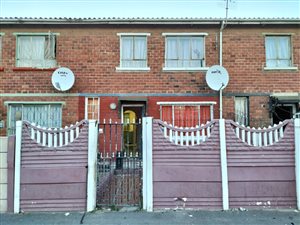 3 Bed Duet in Woodlands