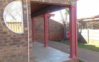 4 Bedroom House in Laudium