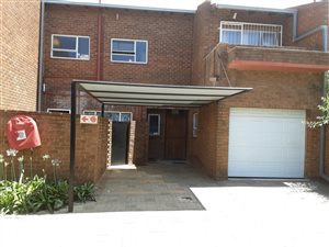 3 Bed Apartment in Naudeville