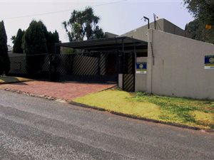 4 Bed House in Dewetshof