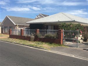 4 Bed House in Fairways