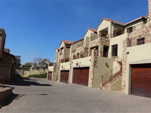 3 Bed Townhouse in Allens Nek