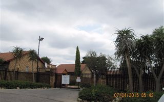 2 Bedroom Simplex in Garsfontein