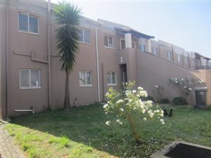 2 Bed Townhouse in Whitney Gardens