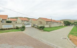 3 Bedroom Townhouse in Heidelberg Central