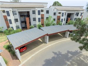 2 Bed Apartment in Jackal Creek Golf Estate