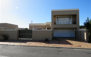 5 Bedroom House in Parklands