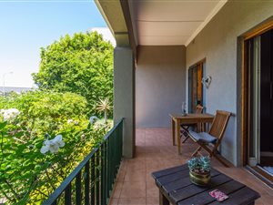2 Bed House in Vredehoek
