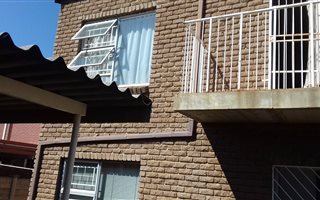 2 Bedroom House in Westdene