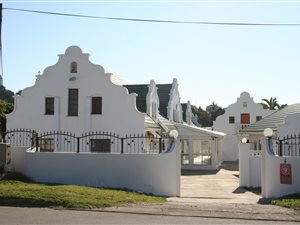19 Bedroom House in Sea Park