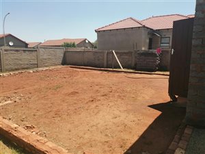 300 m² Land available in Bergsig