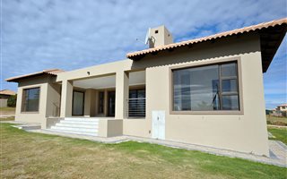 3 Bedroom House in Hansmoeskraal