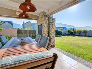 3 Bed House in Kingswood Golf Estate