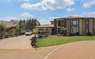 4 Bedroom House in Monavoni