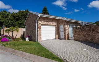 2 Bedroom Townhouse in Lorraine