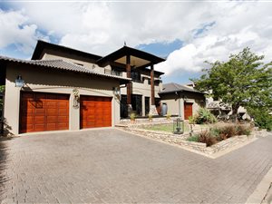 4 Bed House in Ebotse Estate